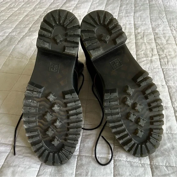 Dr. Martens Leona Boots - Picture 4 of 7